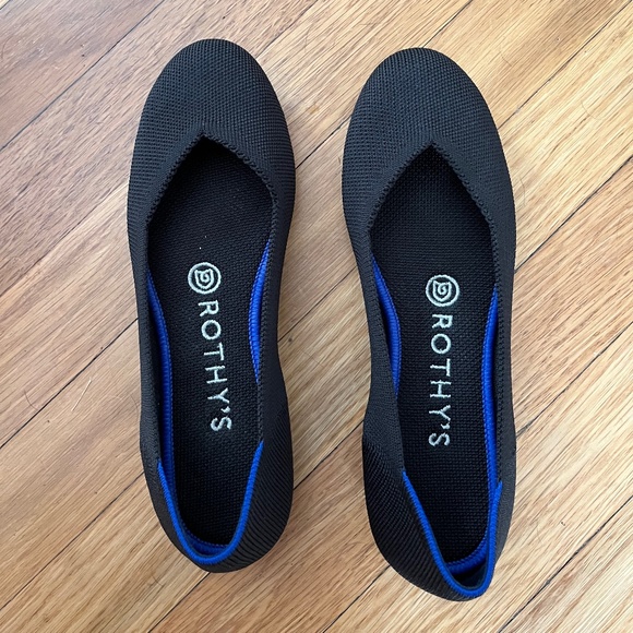 Rothy’s black flats - Picture 1 of 5